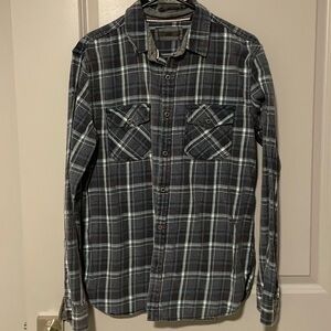 Men’s plaid shirt